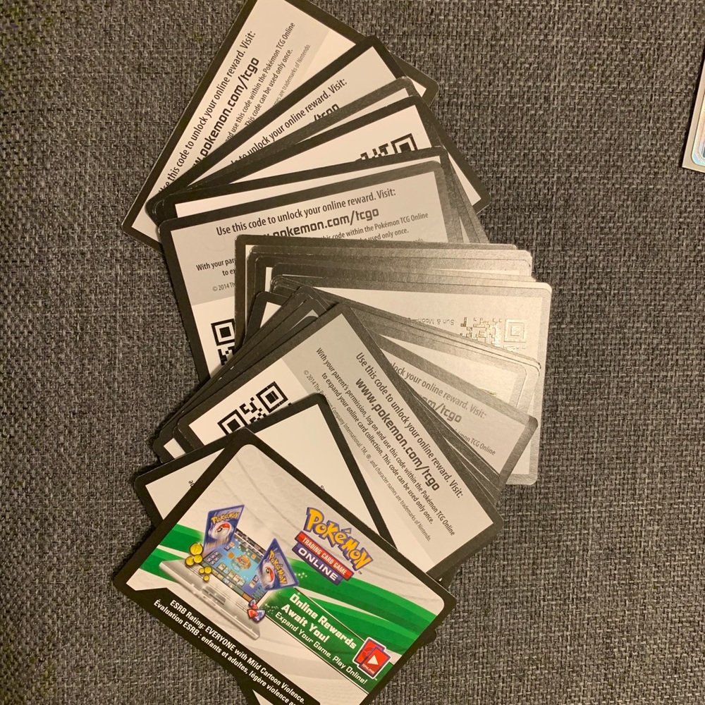 40 Pokémon Online Code Cards